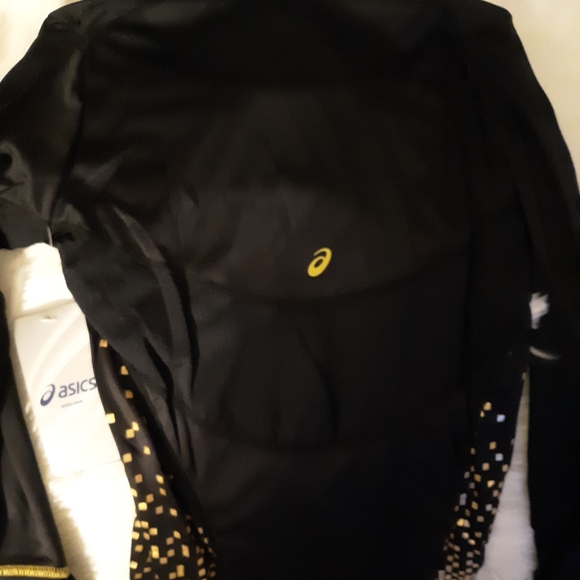 NWT Asics sports shirt - Picture 4 of 6